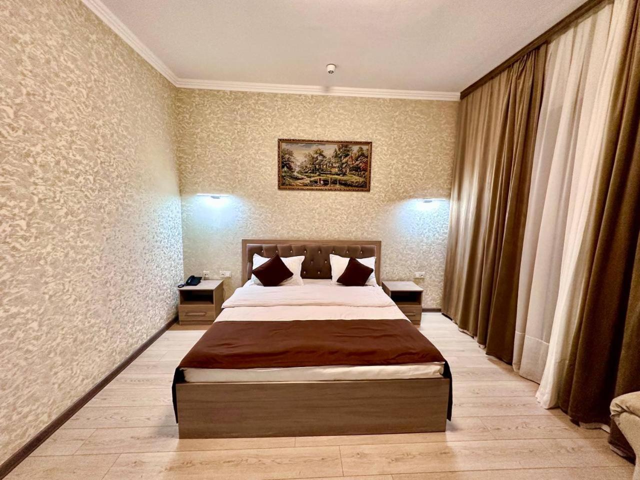 Izza Palace Hotel 150Mbs Wifi Tashkent Esterno foto