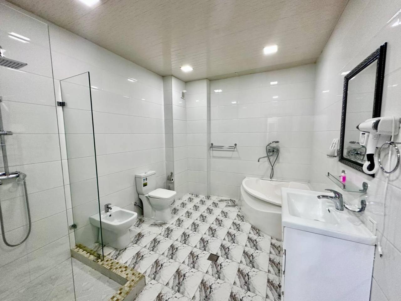 Izza Palace Hotel 150Mbs Wifi Tashkent Esterno foto